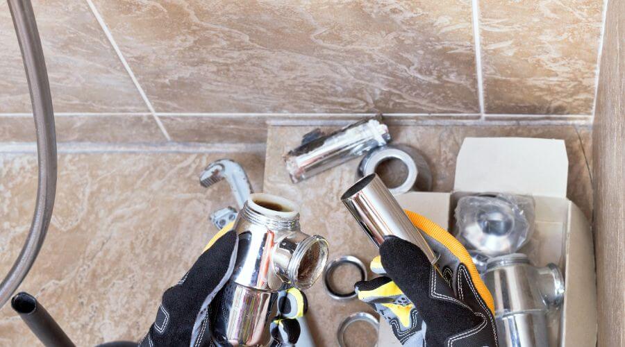 Professional gutter cleaning in Orocovis, PR